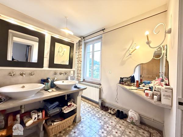 Villeneuve-les-Corbières (11360) Maison de Maître F6 de 460 m2 avec piscine et terrain de 1350 m2