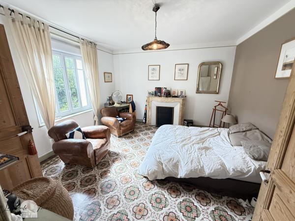 Villeneuve-les-Corbières (11360) Maison de Maître F6 de 460 m2 avec piscine et terrain de 1350 m2