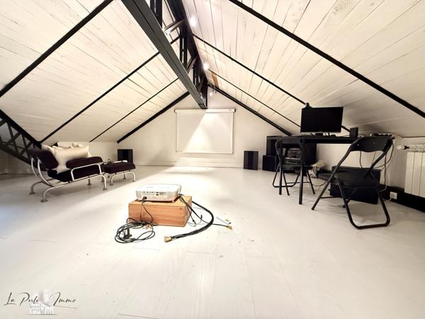 Villeneuve-les-Corbières (11360) Maison de Maître F6 de 460 m2 avec piscine et terrain de 1350 m2