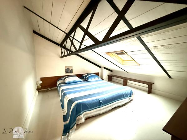 Villeneuve-les-Corbières (11360) Maison de Maître F6 de 460 m2 avec piscine et terrain de 1350 m2