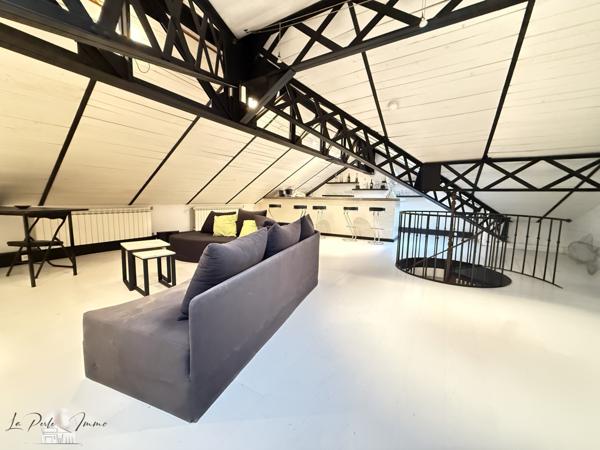 Villeneuve-les-Corbières (11360) Maison de Maître F6 de 460 m2 avec piscine et terrain de 1350 m2