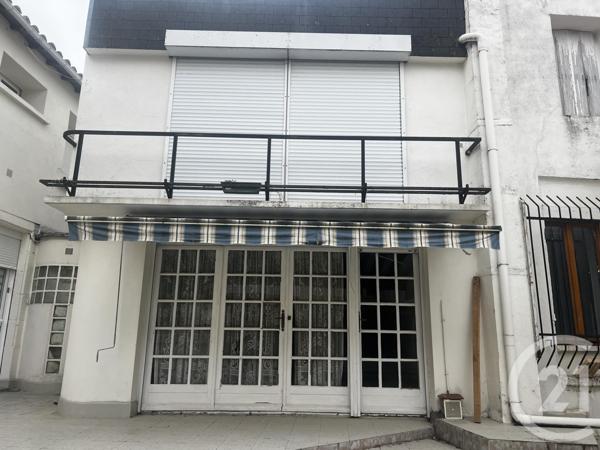 Appartement F4 à vendre  6 pièces - 153,68 m2 PARTHENAY - 79