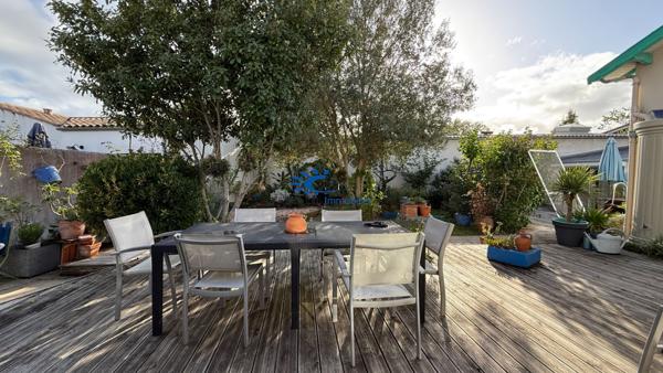 LA ROCHELLE MAISON PLAIN PIED AVEC PISCINE  Lagord