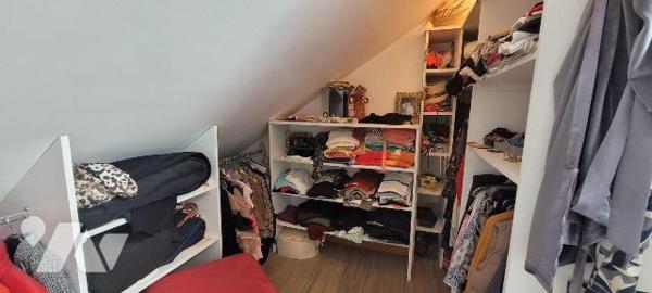 À proximité immédiate de la plage de Malo-les-Bains, cette maison coup de c?ur développe une su...