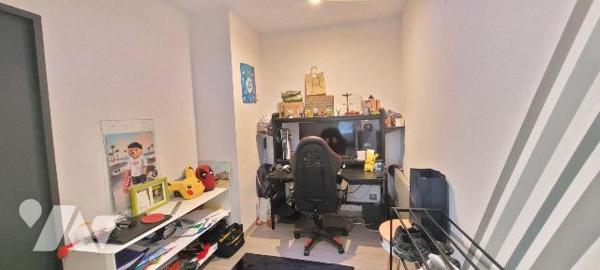 À proximité immédiate de la plage de Malo-les-Bains, cette maison coup de c?ur développe une su...