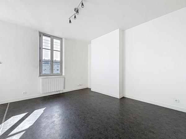 Appartement
         2 pièces
        - 36 m² 86 900 €*