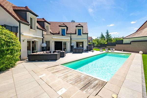 RARE  SUR SECTEUR PRISE - CONTEMPORAINE FAMILIALE AVEC PISCINE - AUX PORTES DE DIJON