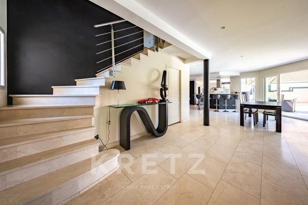 RARE  SUR SECTEUR PRISE - CONTEMPORAINE FAMILIALE AVEC PISCINE - AUX PORTES DE DIJON