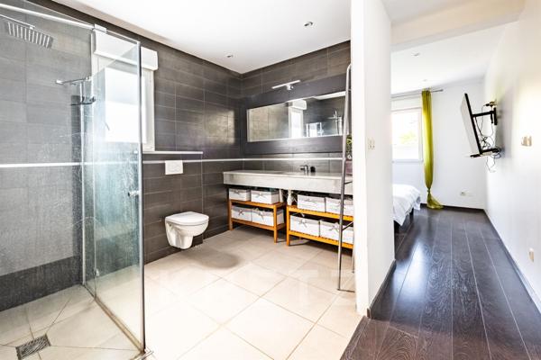 RARE  SUR SECTEUR PRISE - CONTEMPORAINE FAMILIALE AVEC PISCINE - AUX PORTES DE DIJON
