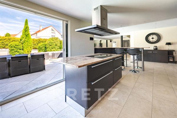 RARE  SUR SECTEUR PRISE - CONTEMPORAINE FAMILIALE AVEC PISCINE - AUX PORTES DE DIJON