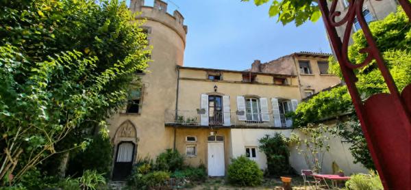 DEMEURE DE CARACTERE AU COEUR DE PLUSIEURS SIECLES D'HISTOIRE
