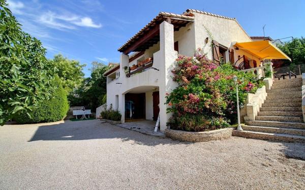 Maison à vendre    4 pièces •  Marseille 15