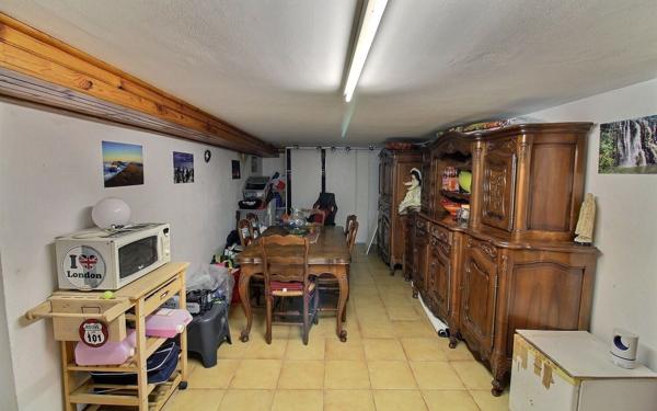 Maison à vendre    4 pièces •  Marseille 15