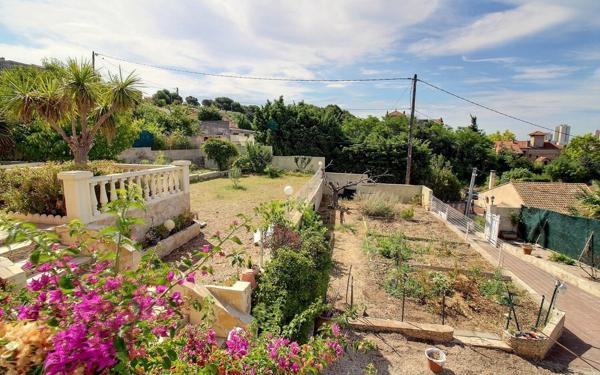 Maison à vendre    4 pièces •  Marseille 15