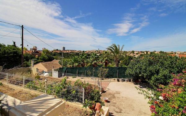 Maison à vendre    4 pièces •  Marseille 15