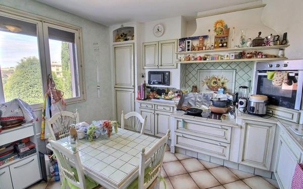 Maison à vendre    4 pièces •  Marseille 15