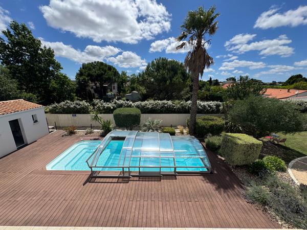 Le Gua - Villa familiale avec piscine et prestations haut de gamme Le gua