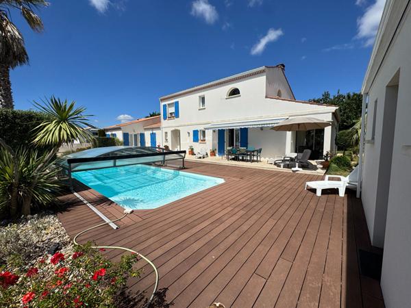 Le Gua - Villa familiale avec piscine et prestations haut de gamme Le gua