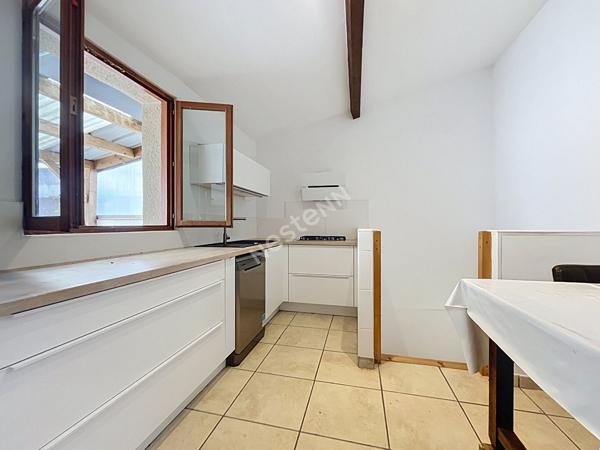 Maison Luynes 4 pièce(s) 95 m2 avec garage et cour intérieure