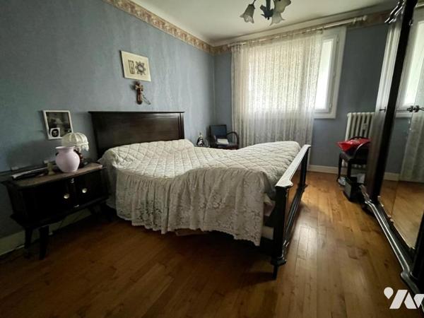 ZOLA - T3 AVEC STATIONNEMENT ET CAVE