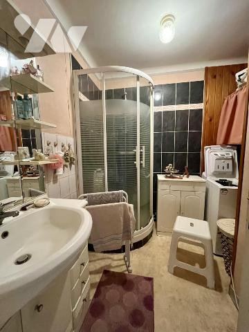 ZOLA - T3 AVEC STATIONNEMENT ET CAVE