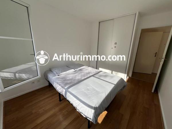 Location                                                      Appartement
                        
                     2 pièces                      35 m2                     à Moissy-Cramayel