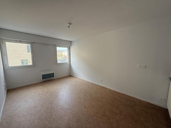 LA ROCHE SUR YON  - CENTRE VILLE 