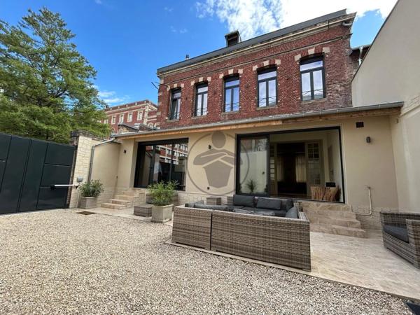 Vente Maison 7 pièces 185 m2 à Saint-Quentin