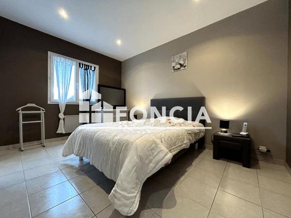 À vendre Maison 5 pièces 145 m² - Sainte-livrade-sur-lot 47110