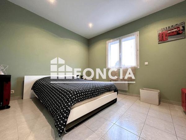 À vendre Maison 5 pièces 145 m² - Sainte-livrade-sur-lot 47110