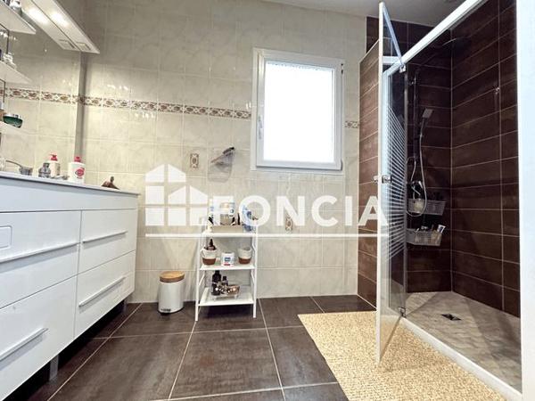 À vendre Maison 5 pièces 145 m² - Sainte-livrade-sur-lot 47110