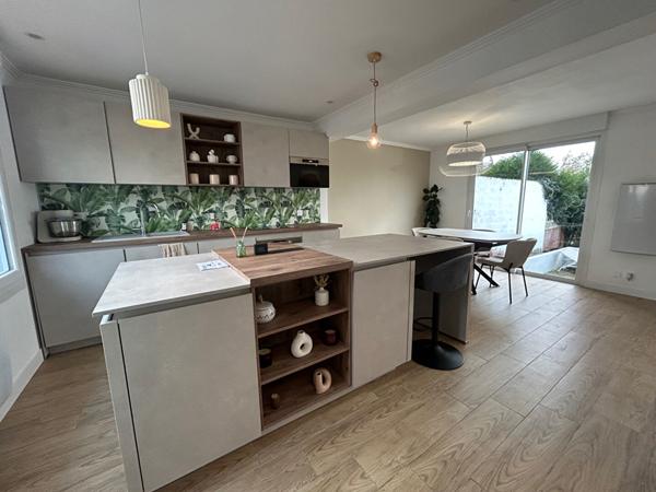 Calais  maison 2 chambres jardin et garage