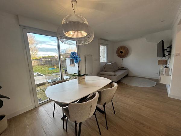 Calais  maison 2 chambres jardin et garage