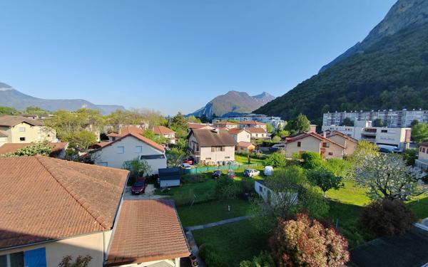 Appartement à vendre    4 pièces • 57,96 m2 Saint-Martin-le-Vinoux