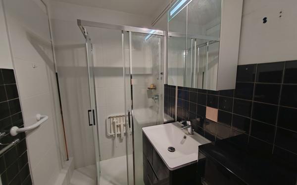 Appartement à vendre    4 pièces • 57,96 m2 Saint-Martin-le-Vinoux