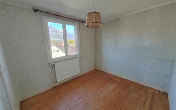 Appartement à vendre    4 pièces • 57,96 m2 Saint-Martin-le-Vinoux