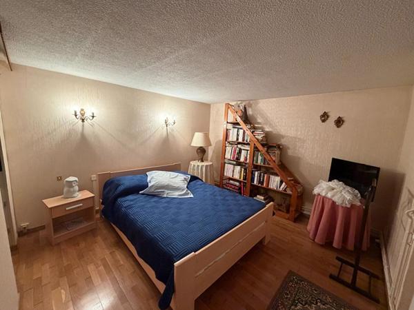 Joli pavillon sur sous sol à Varennes Vauzelles