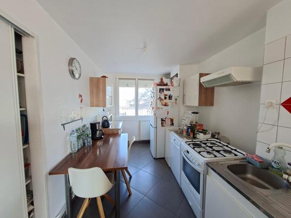 Appartement lumineux avec balcon et garage !