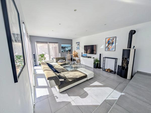 Maison  Contemporaine Mallemort 5 pièces 168 m2