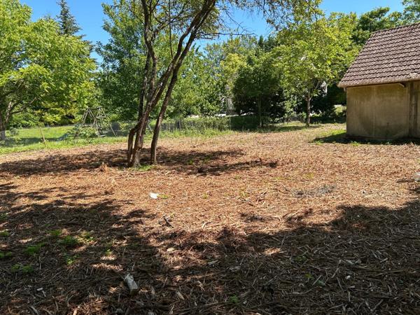 Terrain de 3 041m² constructible