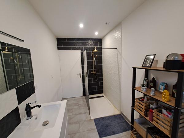 MAISON RENOVEE AVEC VUE DEGAGEE