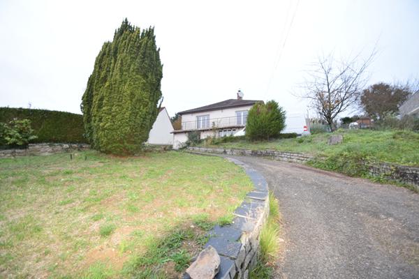 MAISON RENOVEE AVEC VUE DEGAGEE