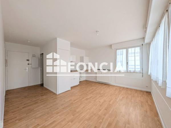 Location Appartement 2 pièces 38 m² - 25 RUE DU ROUMOIS Mont Saint Aignan 76130