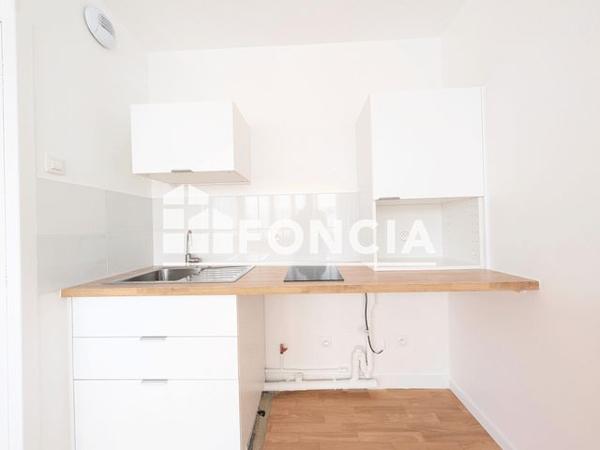 Location Appartement 2 pièces 38 m² - 25 RUE DU ROUMOIS Mont Saint Aignan 76130