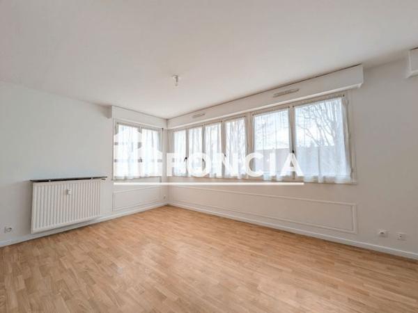 Location Appartement 2 pièces 38 m² - 25 RUE DU ROUMOIS Mont Saint Aignan 76130