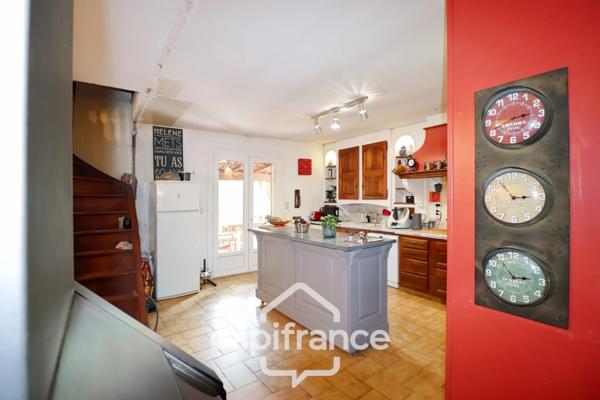 Maison à vendre 7 pièces LA CADIERE D'AZUR (83)