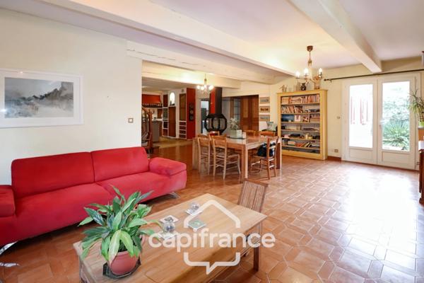 Maison à vendre 7 pièces LA CADIERE D'AZUR (83)