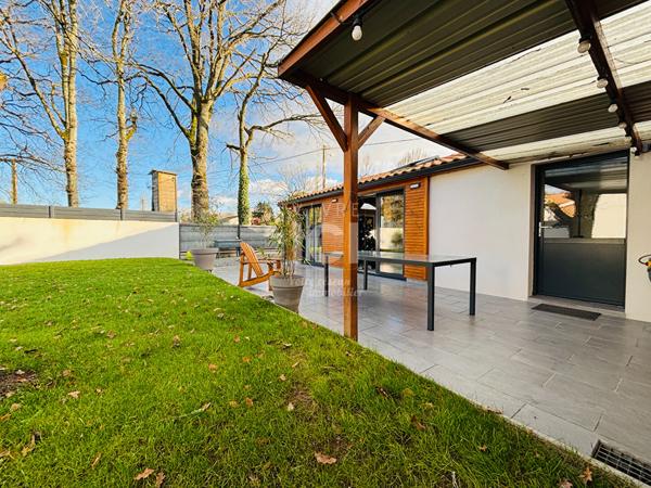 Maison - 6 pièces - 165 m²