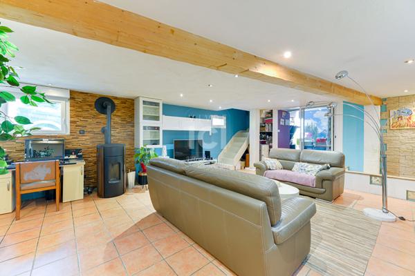 Maison - 6 pièces - 165 m²