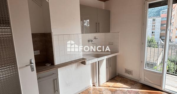 Location Appartement 3 pièces 67.45 m² - Digne-les-bains 04000